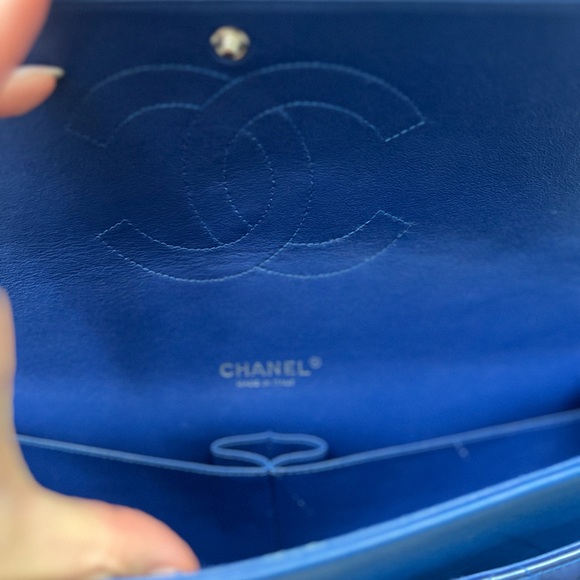 [Authentic] CHANEL PATENT LEATHER JUMBO DOUBLE FLAP BAG - Picture 16 of 17